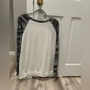 Jersey long sleeve tee shirt. Camo sleeves.  Soft material. Size medium